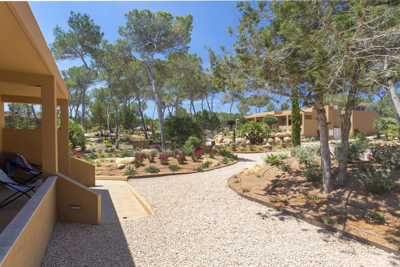 Ses Eufabietes Apartments & Restaurant Playa Migjorn Exteriör bild