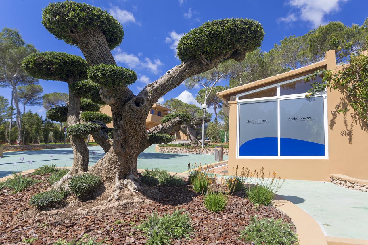 Ses Eufabietes Apartments & Restaurant Playa Migjorn Exteriör bild