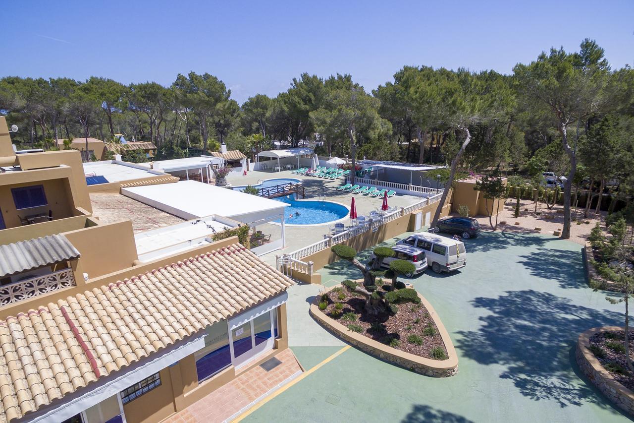 Ses Eufabietes Apartments & Restaurant Playa Migjorn Exteriör bild